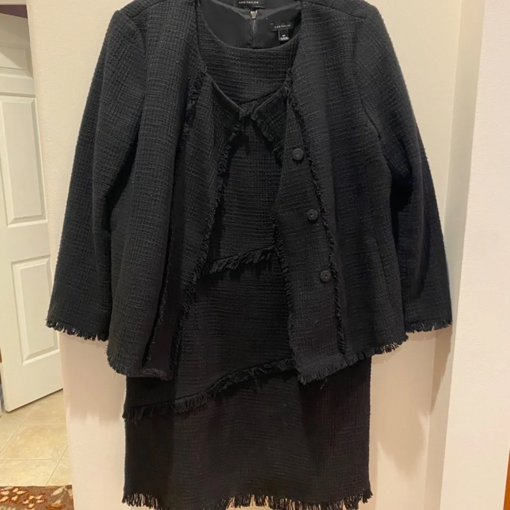 Ann Taylor 2 piece dress and coat with fringe - Picture 5 of 10
